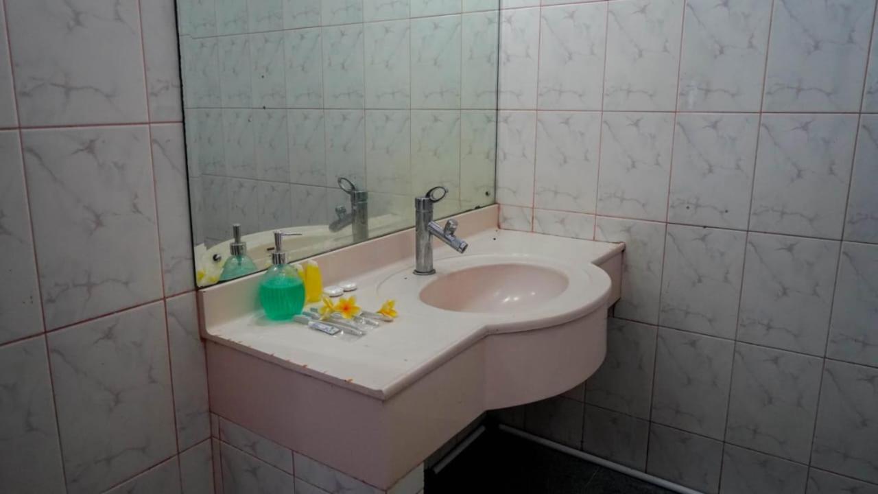 Hotel Pondok Putri Batukaras Bagian luar foto