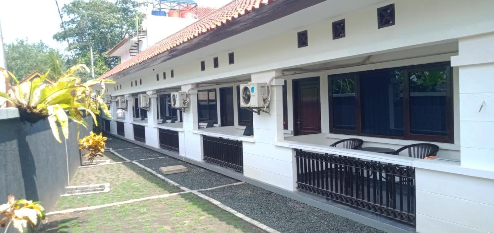 Hotel Pondok Putri Batukaras Bagian luar foto
